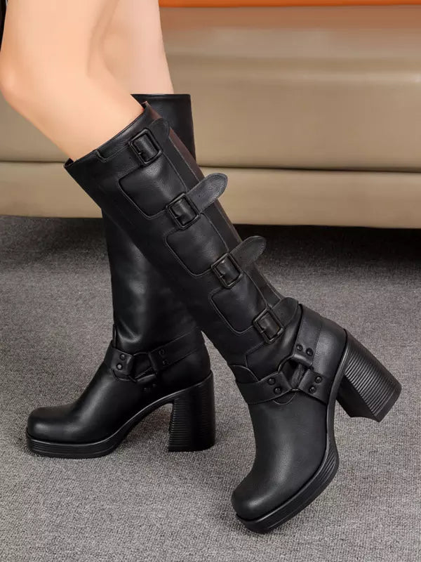 Schwarze Reitstiefel für Damen mit quadratischer Zehenpartie, Schnallendetail, klobigem Absatz und kniehohem Schaft