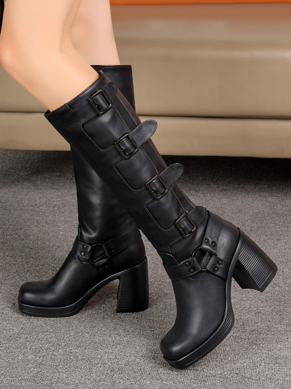 Schwarze Reitstiefel für Damen mit quadratischer Zehenpartie, Schnallendetail, klobigem Absatz und kniehohem Schaft
